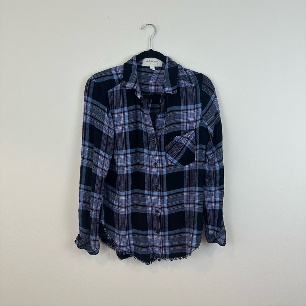 Cloth & Stone Blue and Black Plaid Raw Hem Button Down Flannel Shirt Size Small